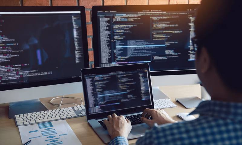 数据科学选型：R与Python如何赋能肥西县网站建设？